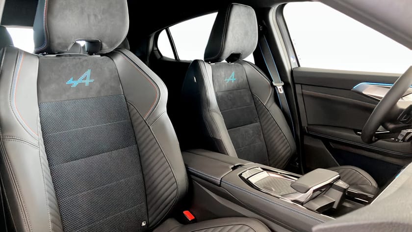 Bild 3 av Renault Rafale E-Tech 4x4 ESPRIT ALPINE EDITION 300 PLUG-I