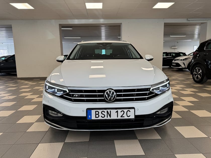Bild 3 av Volkswagen Passat Sportscombi 2.0 TDI 4M DSG Cockpit H/K Kamera Navi Drag 200 Hk