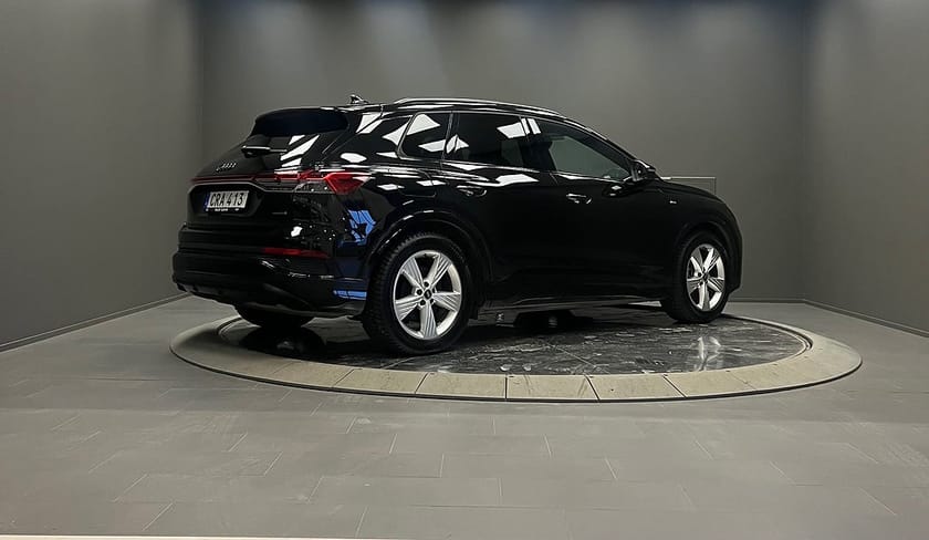 Bild 5 av Audi Q4 50 e-tron quattro Comfort/S Line/ Matrix/Drag