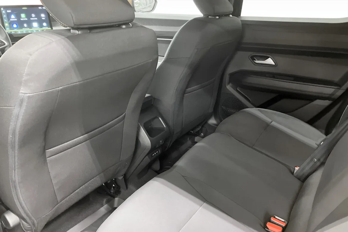 Dacia Duster HYBRID 140