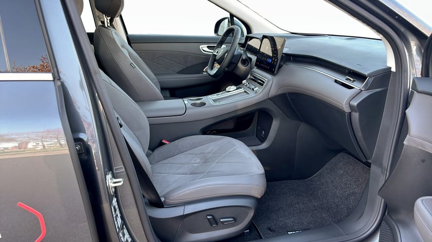 Bild 3 av MG S6 EV Dual Motor LUXURY 77 KWH AWD - LADDKORT 15 000KR