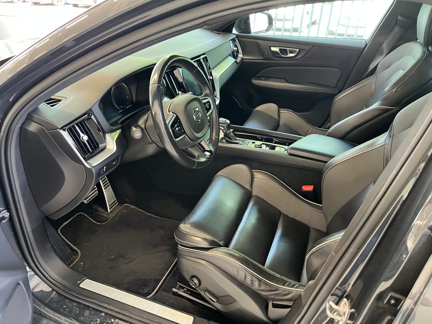 Bild 5 av Volvo V60 D4 R-design Aut Glastak