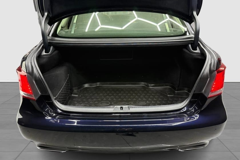 Bild 4 av Lexus LS 600h L AWD EXECUTIVE 5 SÄTEN