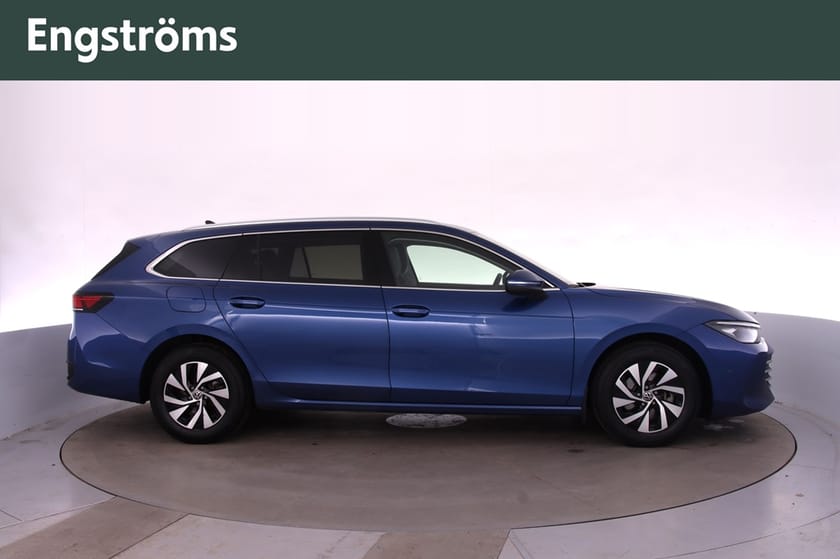 Bild 2 av Volkswagen Passat Sportscombi eTSI 150hk DSG Drag/Värmare