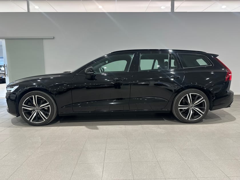 Bild 3 av Volvo V60 Recharge T6 R-Design, Dragkrok, Backkamera