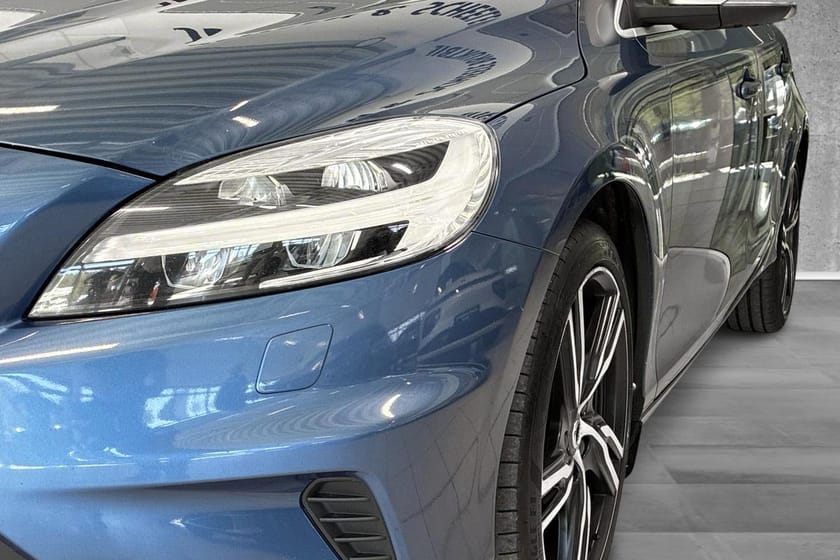 Bilde 4 av Volvo V40 T2 aut R-Design. Navi, DAB, Parkvarmer, VOC, Krok.