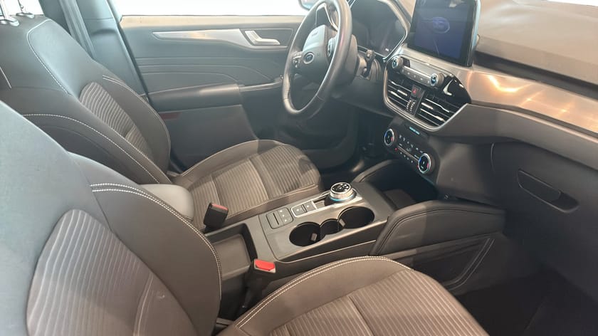 Bild 3 av Ford Kuga Plug-In Hybrid Titanium 225hk Privatleasing fr. 4395 kr/mån
