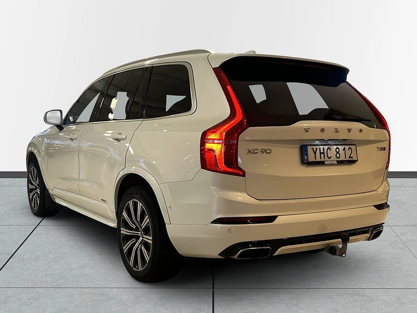 Bild 5 av Volvo XC90 T8 PLUG-IN AWD R-Design 7-sits Drag B&W Pano Navi S&V