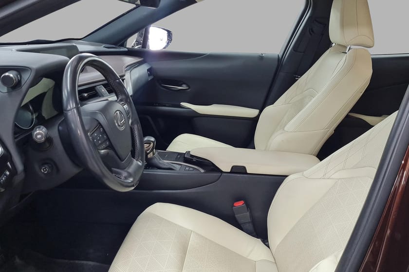 Bilde 4 av Lexus UX 250h 184HK - Premium - Skinn - El. seter - Mark Levinson