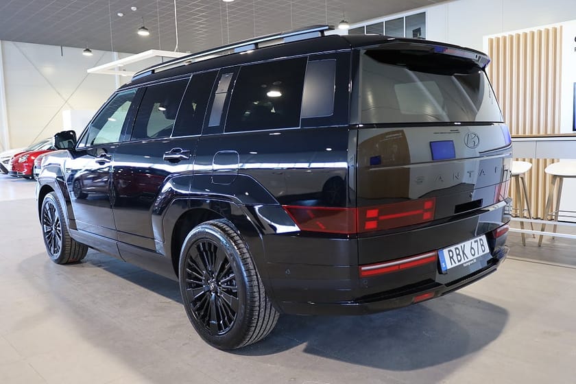 Bild 3 av Hyundai Santa Fe PHEV 4WD Calligraphy Navi 360° Head-up Leasbar Läder