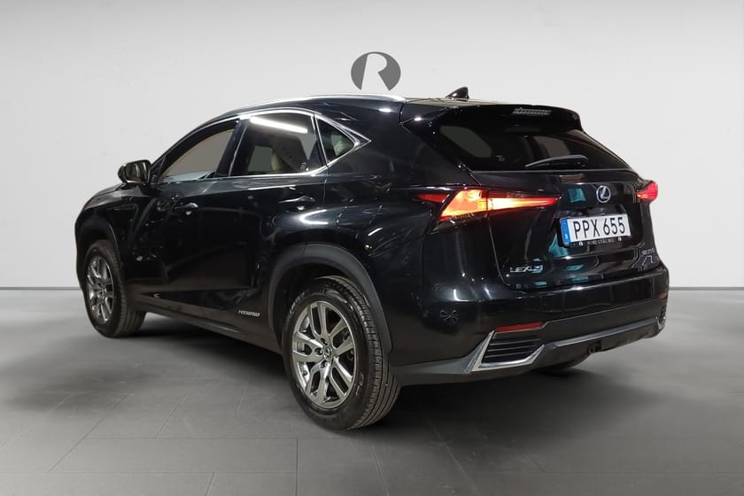 Bild 5 av Lexus NX 300h AWD 2.5 197 HK AUT EXECUTIVE NAVI SKINN 18"