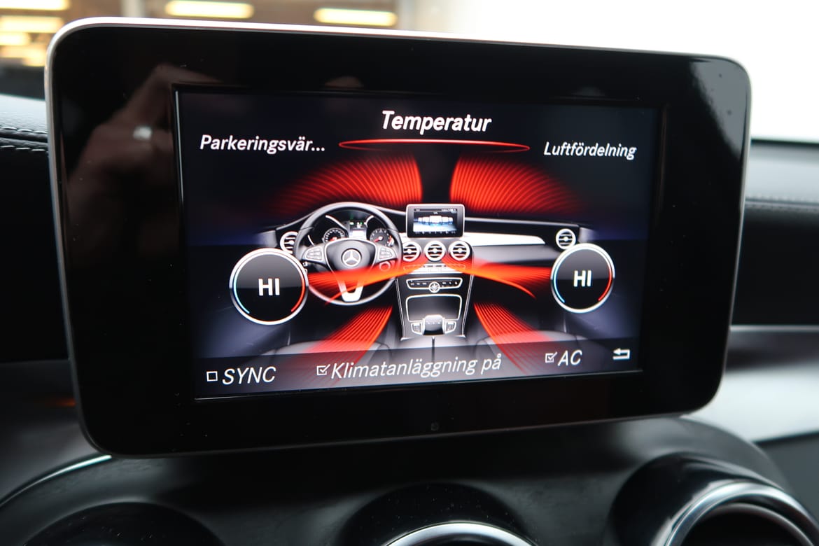 Mercedes-Benz GLC 2019 - miniatyr 14