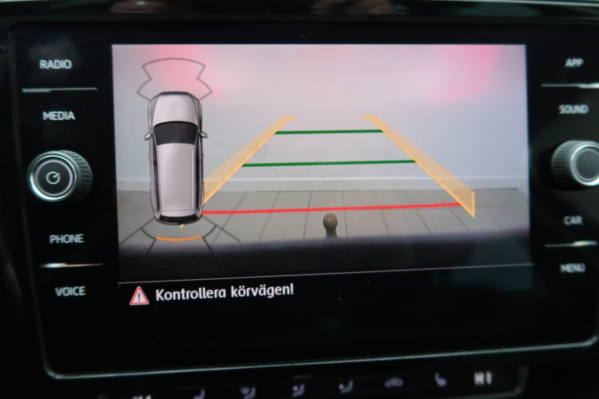 Volkswagen Passat 2018 - miniatyr 13