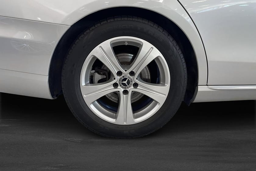 Bild 5 av Mercedes-Benz E 220 T d 9G-Tronic Avantgarde Euro 6