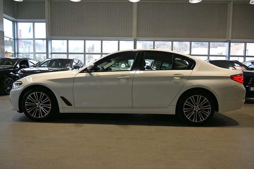 Bild 2 av BMW 520d Sedan Steptronic 190hk Sport line Värmare Navi