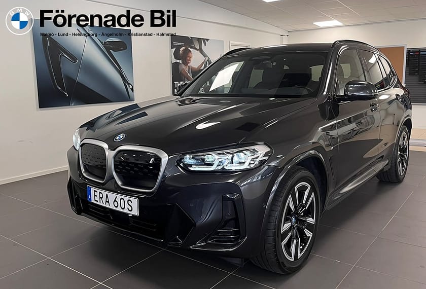 Bild 1 av BMW iX3 Backkamera Adaptiv farthållare