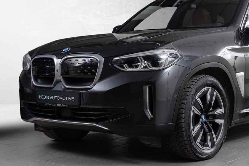 Bilde 3 av BMW iX3 Fully Charged