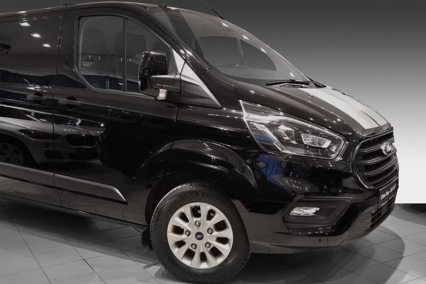 Bilde 2 av Ford Transit Custom 320 | 2,0 TDI | L2 | KROK | 2XSKYVEDØR | P.VARMER