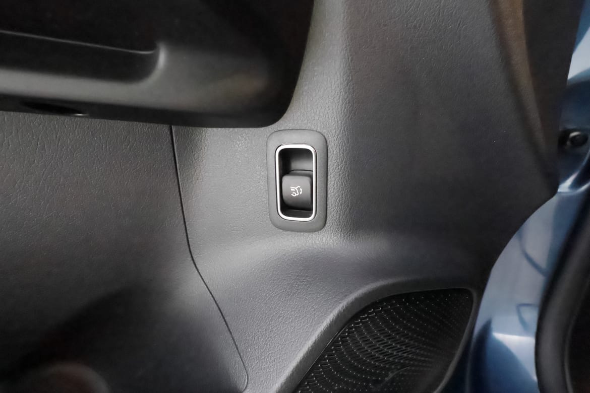 Mercedes-Benz EQA 2022 - miniatyr 16