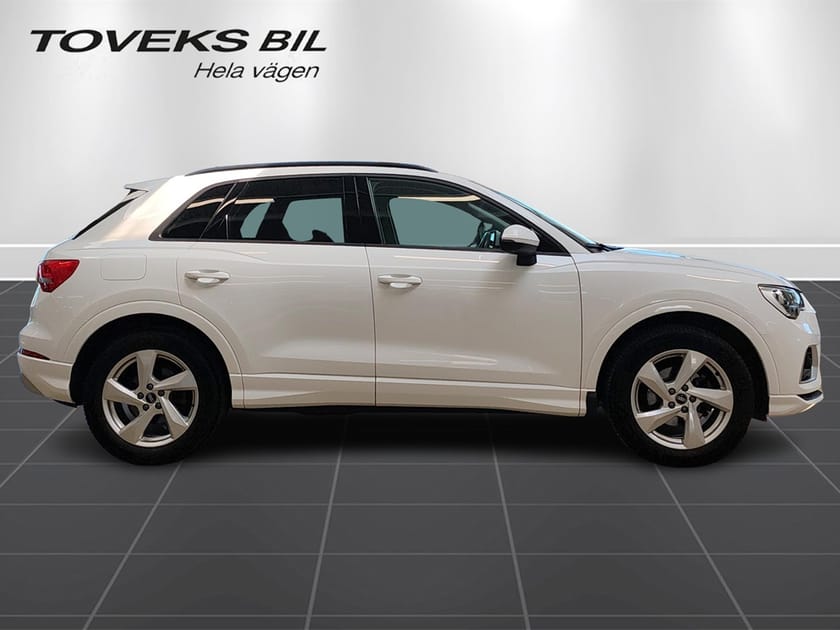 Bild 2 av Audi Q3 35 TFSI 150 HK Adaptiv Värmare Drag