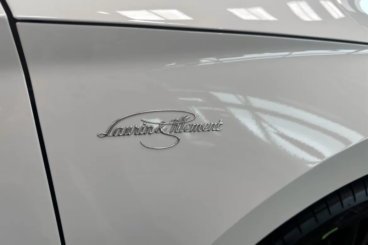 picture of a car