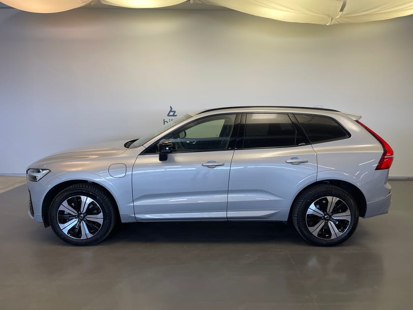 Bild 2 av Volvo XC60 Recharge T8 Ultimate Dark / Dragkrok / Tonade rutor /