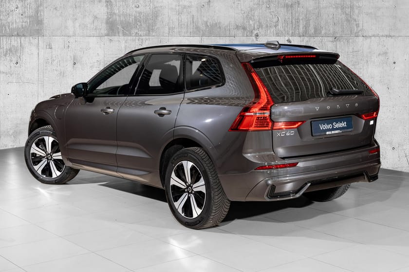 Bilde 2 av Volvo XC60 2023 T6 Plus Dark | H&K | KROK | Google |