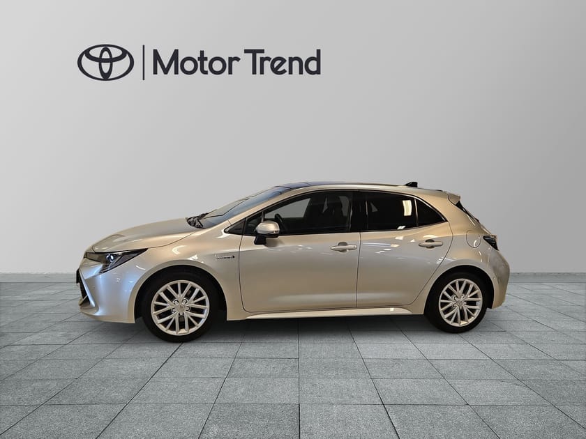 Bild 4 av Toyota Corolla Hybrid 2,0 5D EXECUTIVE MÖRK INRED PANOSO