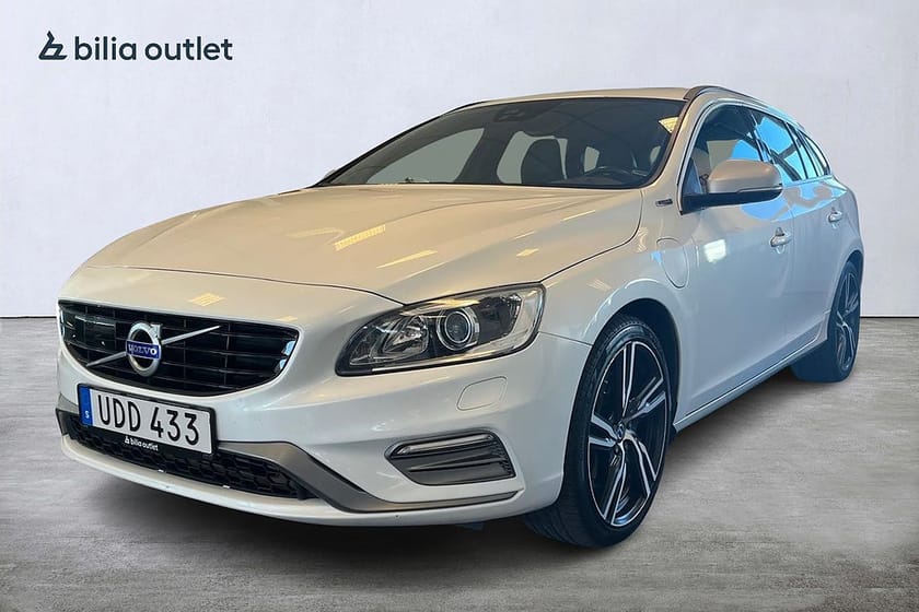 Bild 1 av Volvo V60 D5 Twin Engine AWD R-Design 231hk / Drag Kamera Värmare