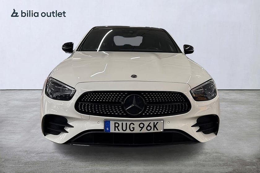 Bild 4 av Mercedes-Benz E 300 e 4MATIC 4M AMG Line Nightpackage/ B-Kam / Navi / Värmare