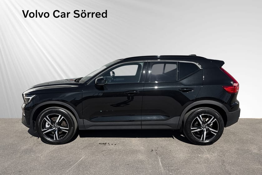 Bild 3 av Volvo XC40 B3 FWD Bensin Plus Dark, 36 Kamera
