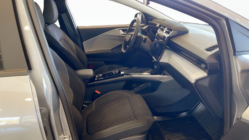 Bild 3 av Ford Puma Gen-E Laddkort 15000 kr  ingår