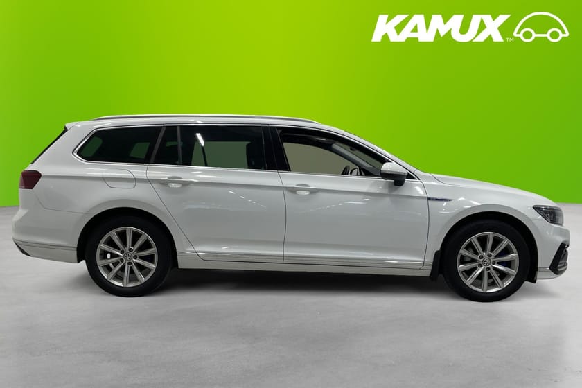 Bild 2 av Volkswagen Passat Sportscombi GTE 1.4 TSI Plug-In Hybrid Matrix Kamera Alcantara Värmare Drag
