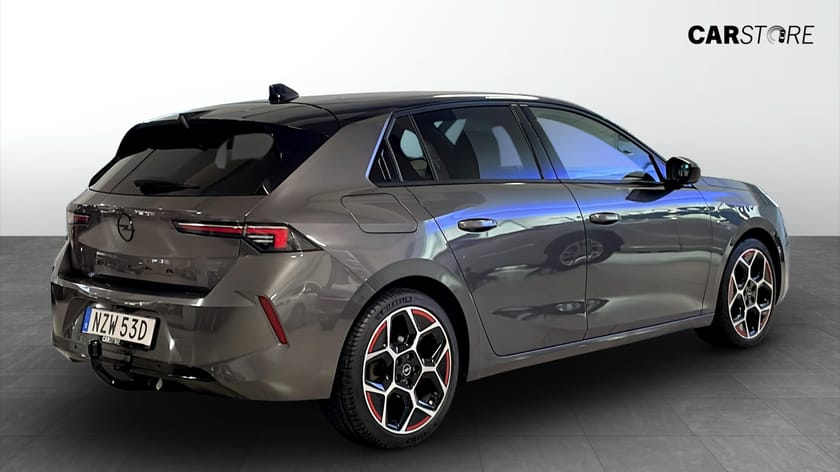 Bild 2 av Opel Astra Ultimate 1.2 TURBO 130 Hk / 360° / CarPlay