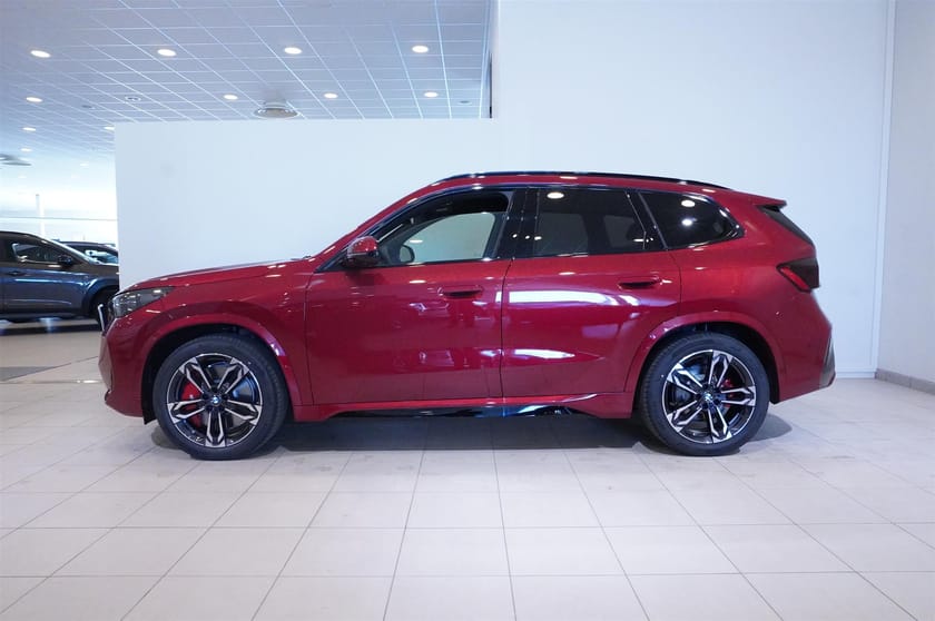 Bild 3 av BMW iX1 xDrive30 M Sport Pro Business Ed Drag DA Backkamera