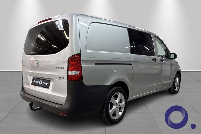 Bilde 5 av Mercedes-Benz Vito 116 CDI 4MATIC 2.8t A2 | KAMERA, HENGERFESTE, WEBASTO++