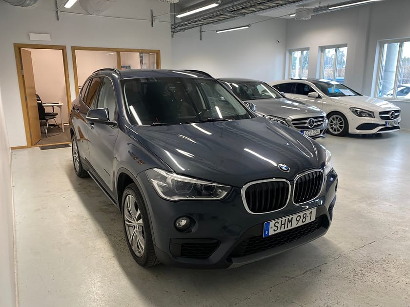 Bild 3 av BMW X1 xDrive20d Sport line Drag B-kam SoV-däck 12mån garanti