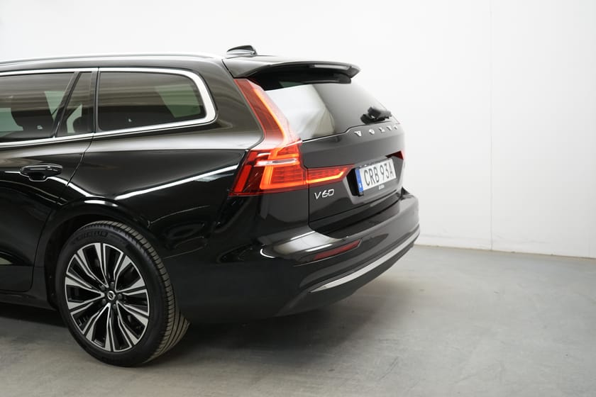 Bild 3 av Volvo V60 Recharge T6 Core Edition, Dragkrok, on call