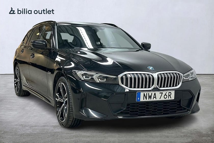 Bild 4 av BMW 330e xDrive Touring M Sport 292hk Cockpit Dragkrok