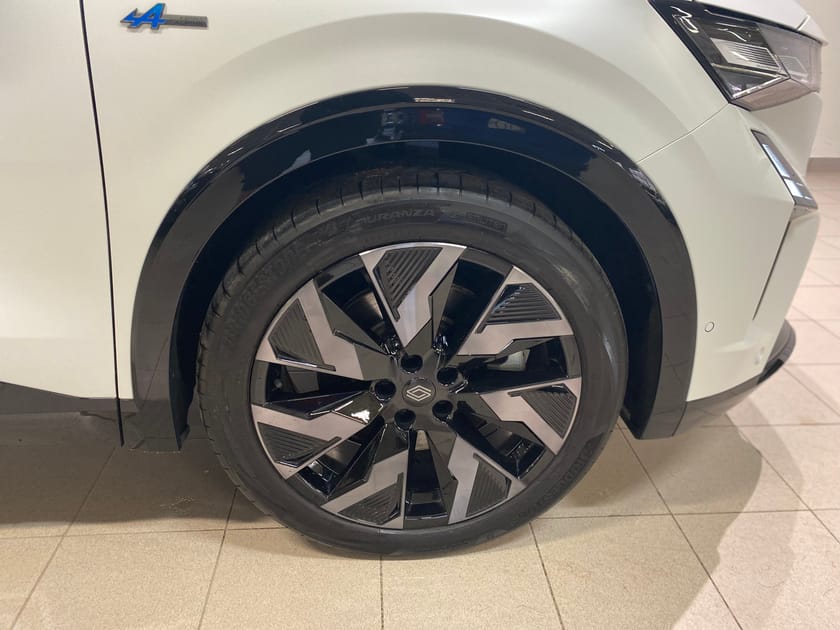 Bild 3 av Renault Rafale E-Tech 4x4 PHEV 300 esprit Alpine Edition