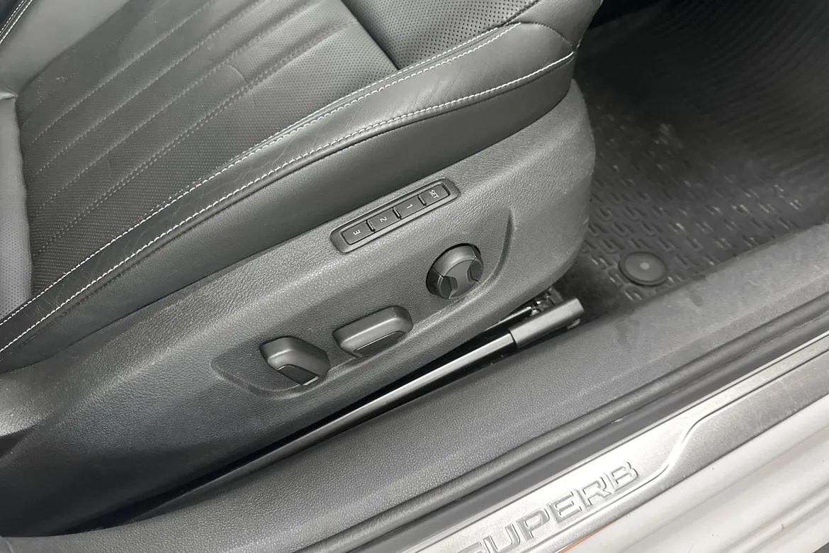 picture of a car