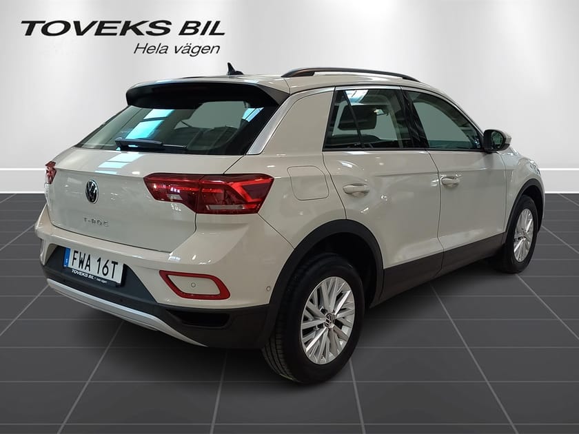 Bild 5 av Volkswagen T-Roc 1.0 manuell med backkamera - nyservad