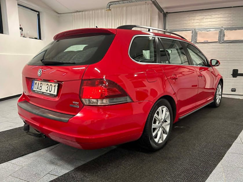 Bild 2 av Volkswagen Golf Variant 1.6 TDI 105 hk BMT Masters Euro 5 S/V Välservad