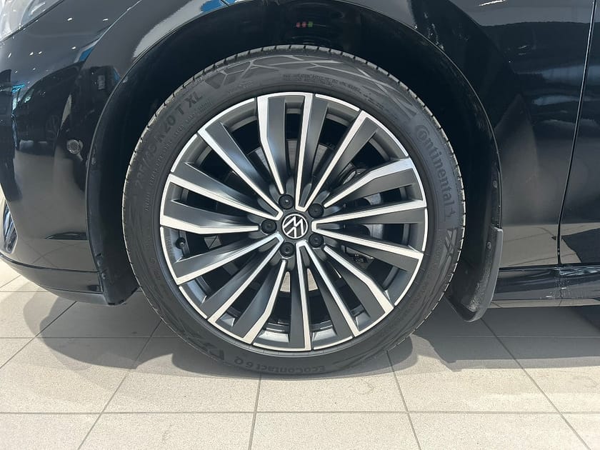 Bild 4 av Volkswagen ID.7 GTX Tourer 340hk 300 MIL|Dragkrok|360Kamera|Moms