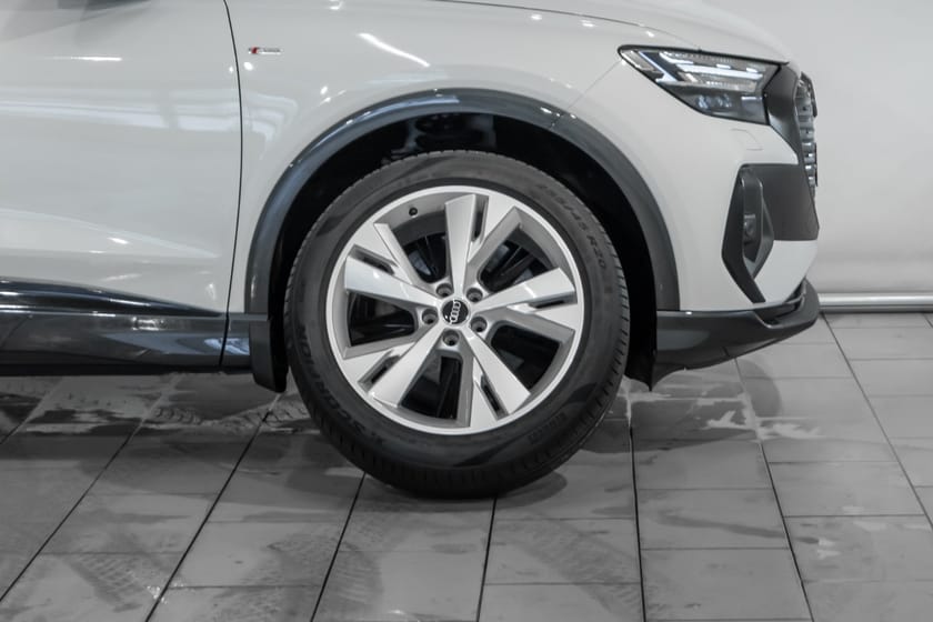 Bilde 4 av Audi Q4 55 e-tron quattro Edition Pro