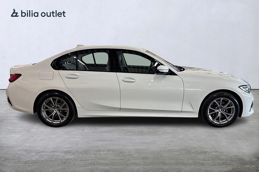 Bild 5 av BMW 320d xDrive Sedan 320 Navi Helskinn PDC Fram&Bak P-värmare