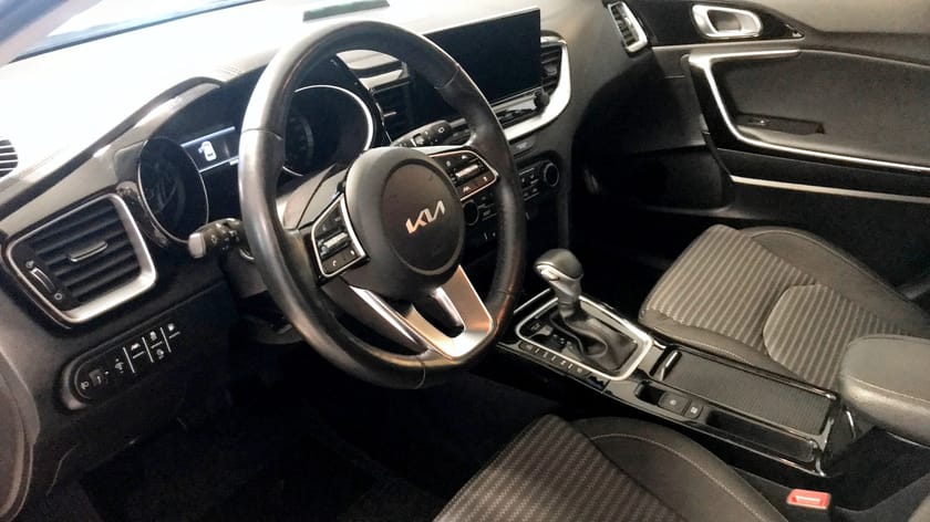 Bild 4 av Kia XCeed Plug-in Hybrid ACTION DCT 141hk Backkamera