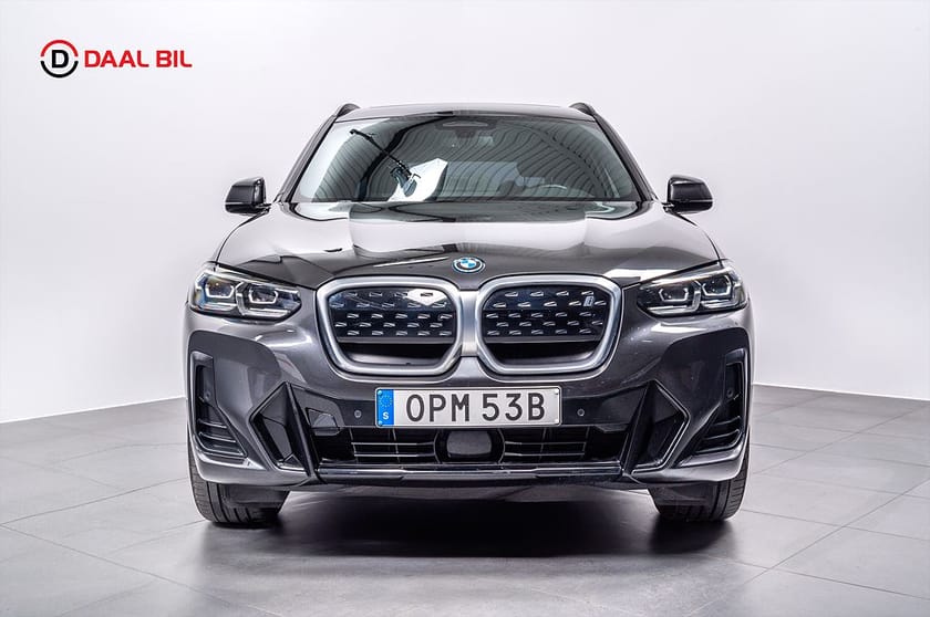 Bild 4 av BMW iX3 286HK M-SPORT PANO B-KAM NAVI SKINN RATTVÄRME