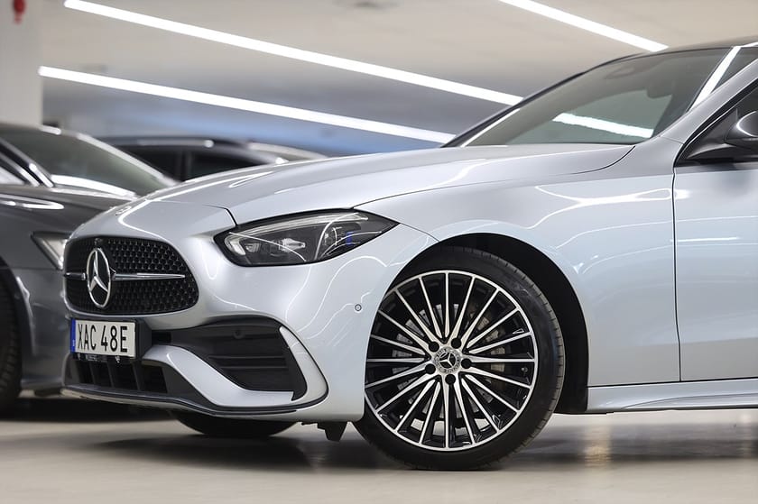 Bild 4 av Mercedes-Benz C 220 T d 4MATIC 4M 200hk AMG Night Pano Burmester