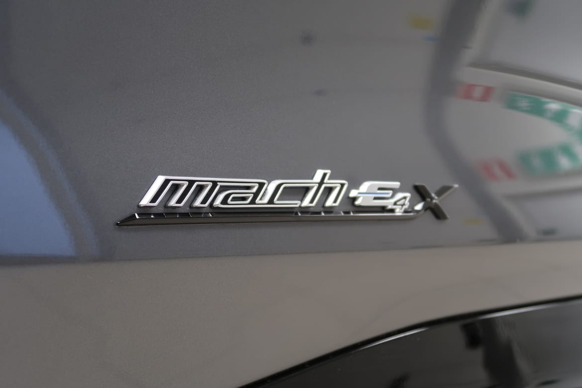 Ford Mustang Mach-E 2023 - miniatyr 12